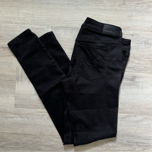 AE Black Low Rise Jegging 8 long - Picture 1 of 6